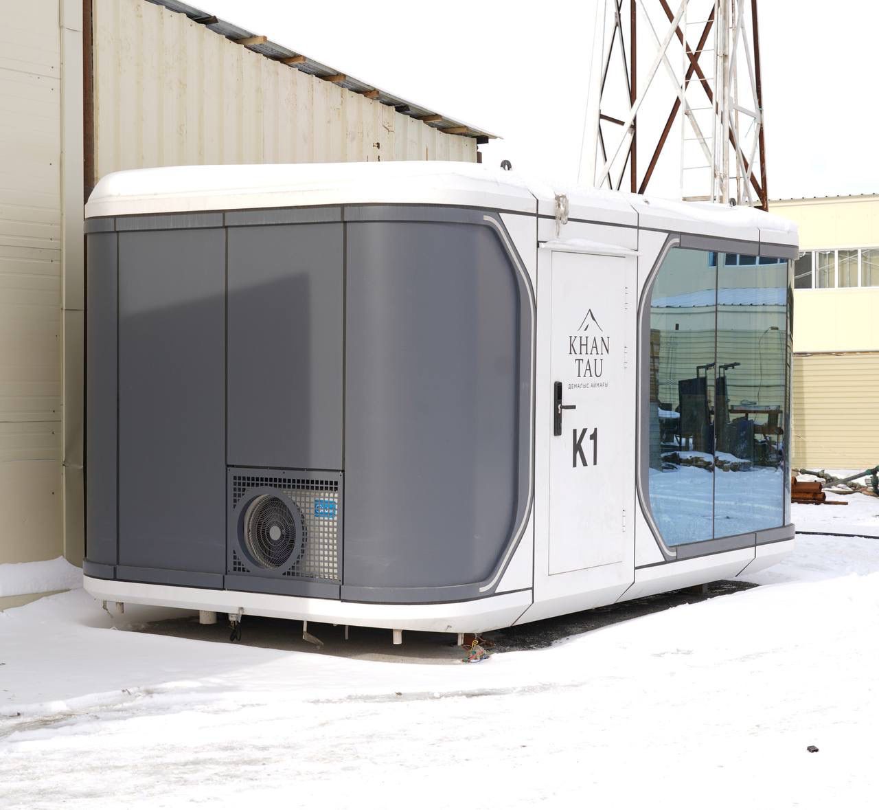 You are currently viewing ТҮРКІСТАН ОБЛЫСЫНДА КАПСУЛАЛЫ ҮЙЛЕР МЕН СЭНДВИЧ-ПАНЕЛЬДЕР ӨНДІРІСІ ІСКЕ ҚОСЫЛДЫ