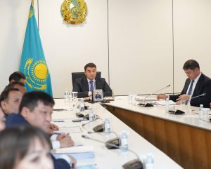 Read more about the article ТҮРКІСТАН ОБЛЫСЫНДА ИНВЕСТИЦИЯЛЫҚ ЖОБАЛАРДЫҢ ЖҮЗЕГЕ АСУ БАРЫСЫ ТАЛҚЫЛАНДЫ