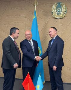 Подробнее о статье ТҮРКІСТАН ОБЛЫСЫНДА 300 МВт КҮН ЭЛЕКТР СТАНЦИЯСЫ: ІРІ ИНВЕСТИЦИЯЛЫҚ ЖОБАНЫҢ ІСКЕ АСУ БАРЫСЫ ТАЛҚЫЛАНДЫ