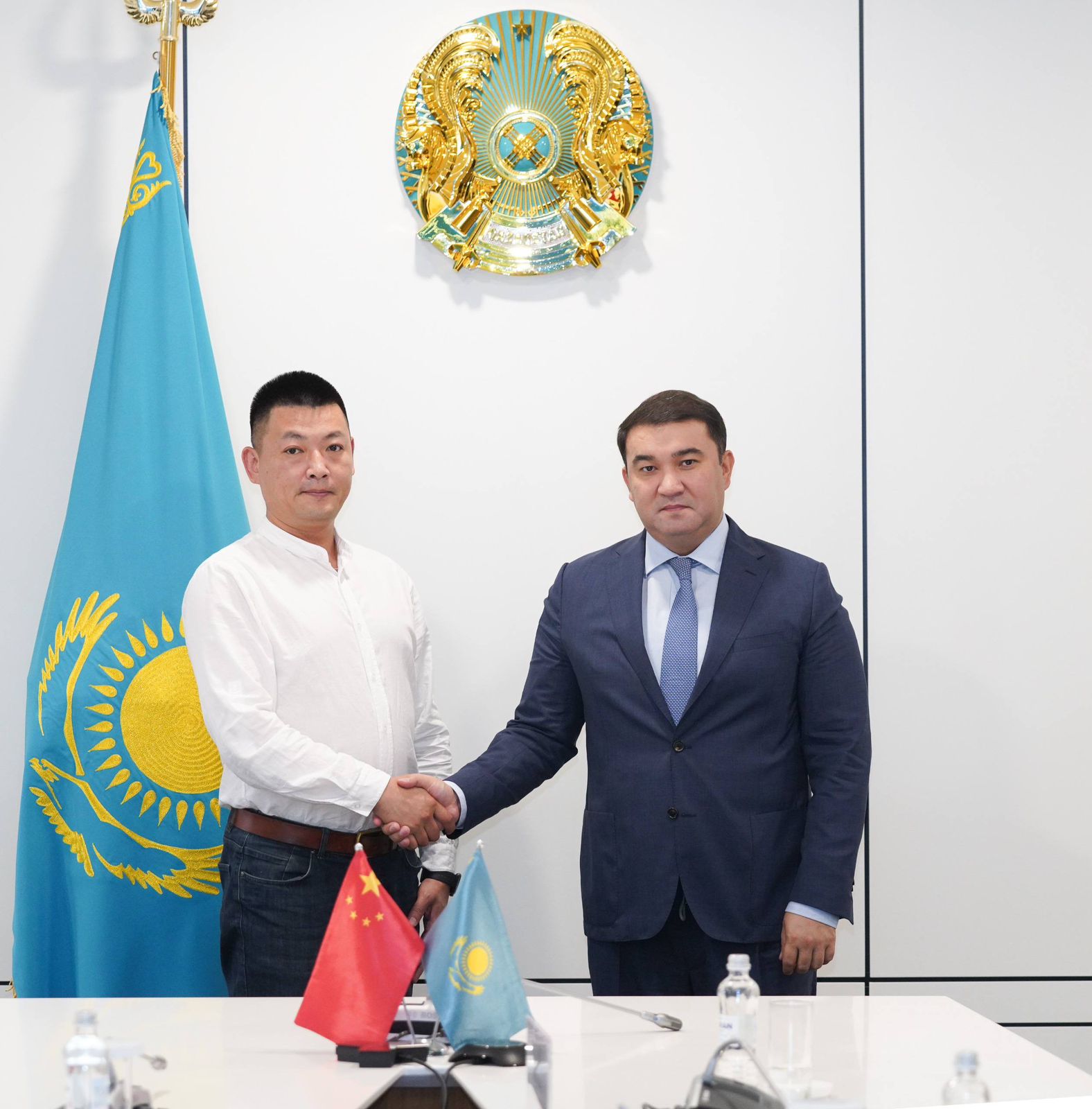 You are currently viewing ОБЛЫС БАСШЫСЫ ҚАЗЫҒҰРТ АУДАНЫНДА ЖАҢА ИНВЕСТИЦИЯЛЫҚ ЖОБАНЫ ІСКЕ АСЫРУ МӘСЕЛЕСІН ТАЛҚЫЛАДЫ